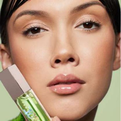 Gloss Bomb Ice Cooling Lip Gloss — Mellon Chillz y Cucum'brr, foto 4