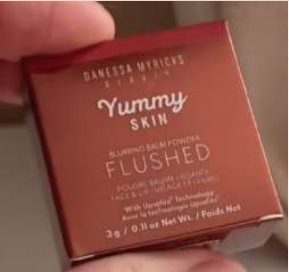 Yummy Skin Blurring Balm Powder Flushed - Matte Color for Cheek & Lip Mini 3 G, foto 3