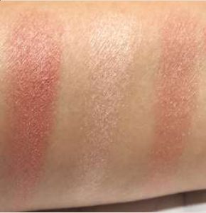 Cheek to Chic Blush, foto 3